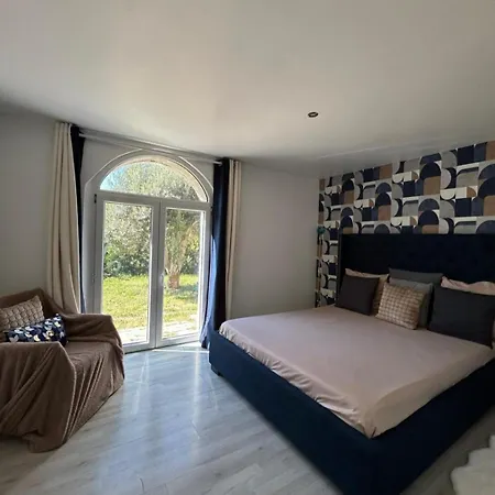 Bright 100 M2 House With Private Pool Ferienhaus *